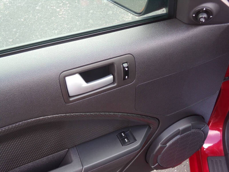 2005 Ford Mustang GT Deluxe