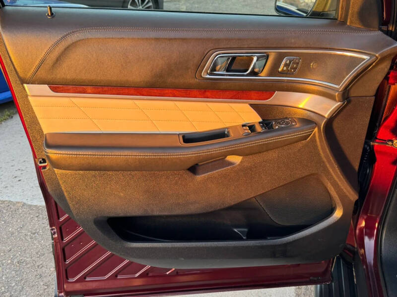 2019 Ford Explorer Platinum