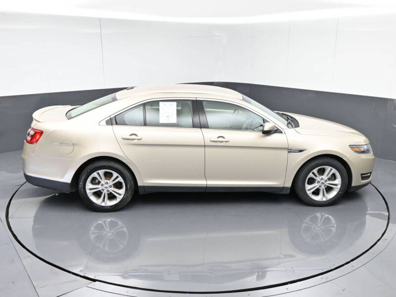 2017 Ford Taurus SEL