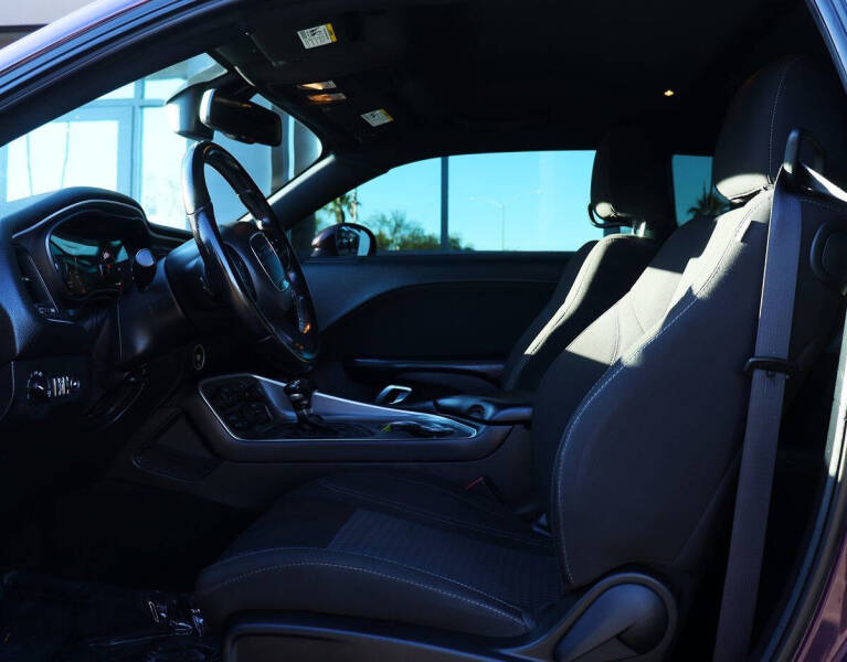 2020 Dodge Challenger SXT