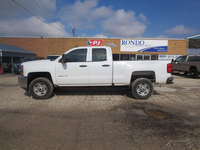 2016 Chevrolet Silverado 2500HD for sale at Rondo Truck & Trailer in Sycamore IL