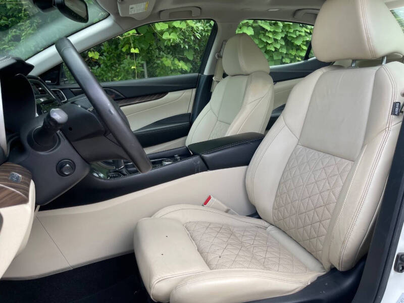 2017 Nissan Maxima Platinum