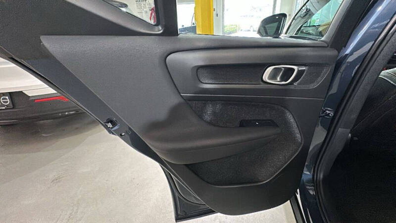 2026 Volvo XC40 B5 Core