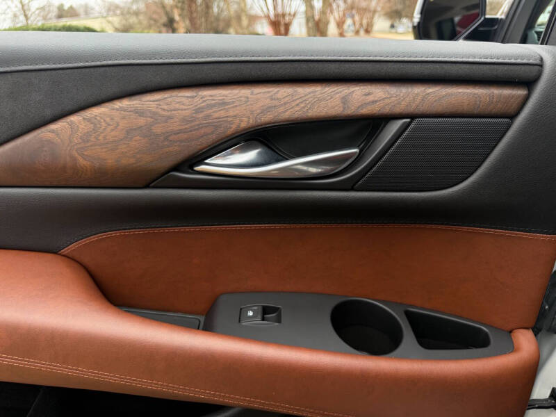 2018 Cadillac Escalade ESV Luxury