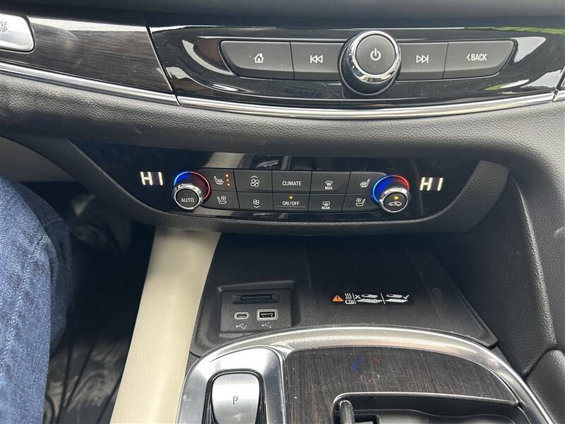 2023 Buick Enclave Premium