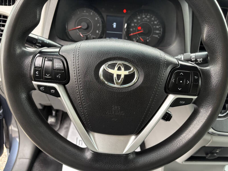 2017 Toyota Sienna L 7-Passenger