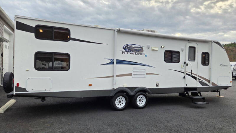2014 Coachmen By Forest River Freedom Express