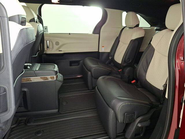2026 Toyota Sienna Platinum 7-Passenger