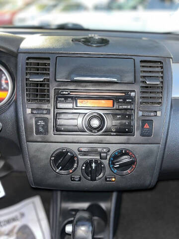 2011 Nissan Versa 1.8 S