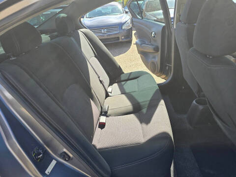 2019 Nissan Versa SV