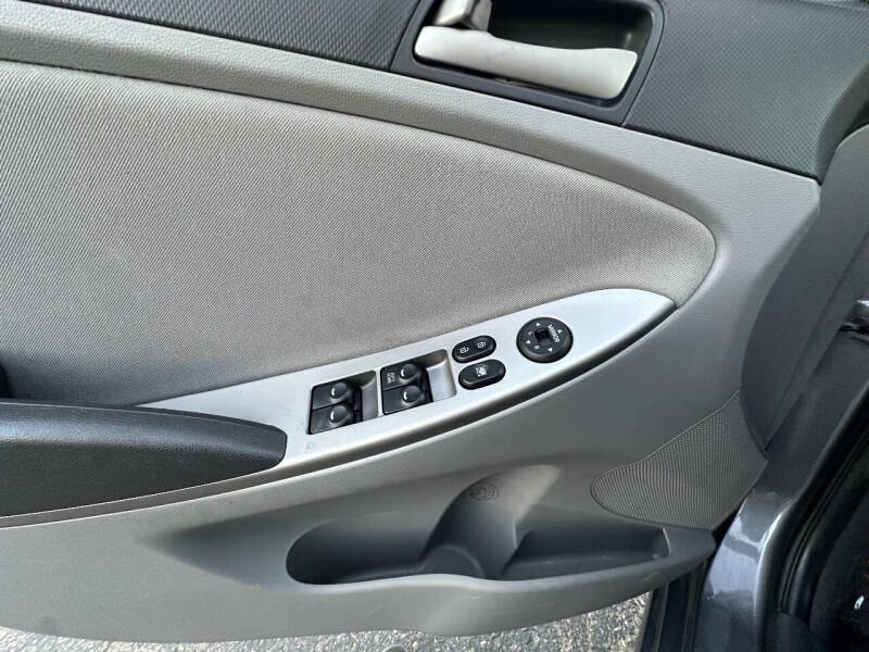 2015 Hyundai Accent GLS