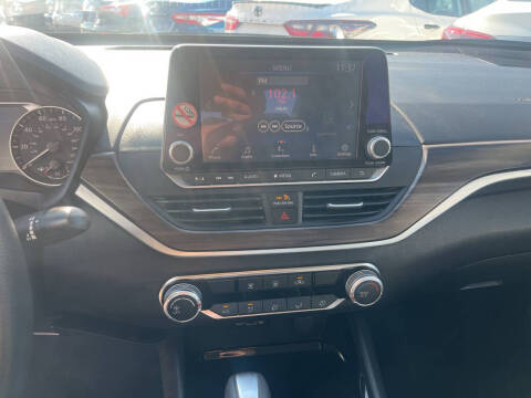 2024 Nissan Altima 2.5 SV