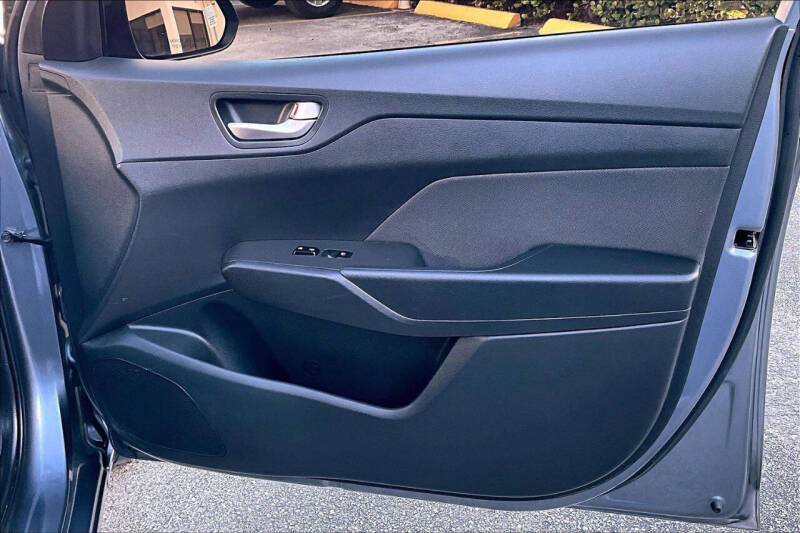 2020 Hyundai Accent SE