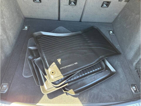 2023 Porsche Macan S