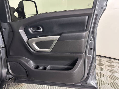 2024 Nissan Titan XD SV