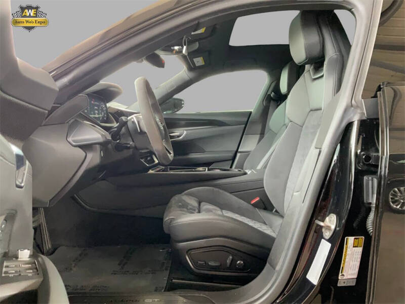 2022 Audi e-tron GT quattro Premium Plus