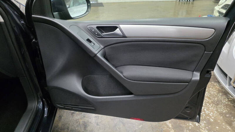 2013 Volkswagen Golf 2.5L PZEV