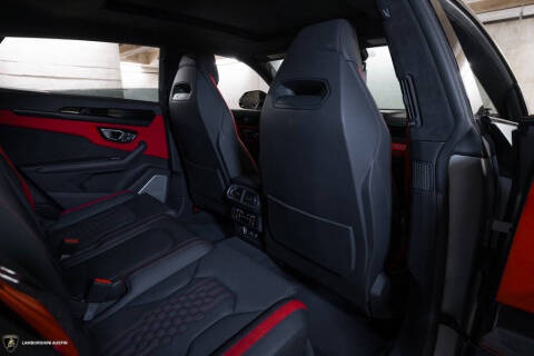 2023 Lamborghini Urus S