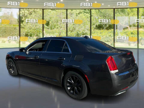 2016 Chrysler 300 Limited Anniversary