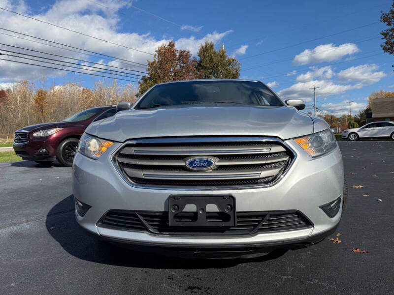2013 Ford Taurus SEL