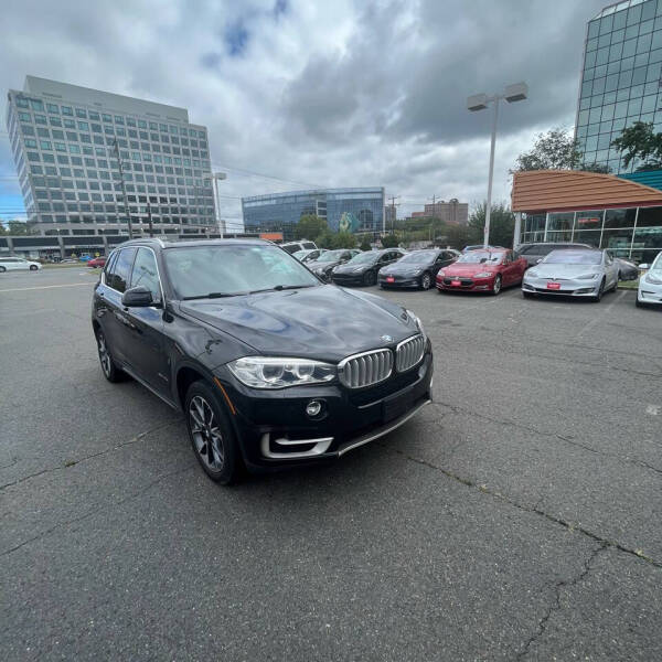 2017 BMW X5 xDrive40e - Image 2