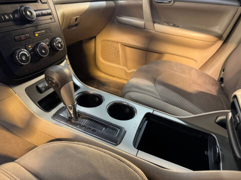 2009 Saturn Outlook XE