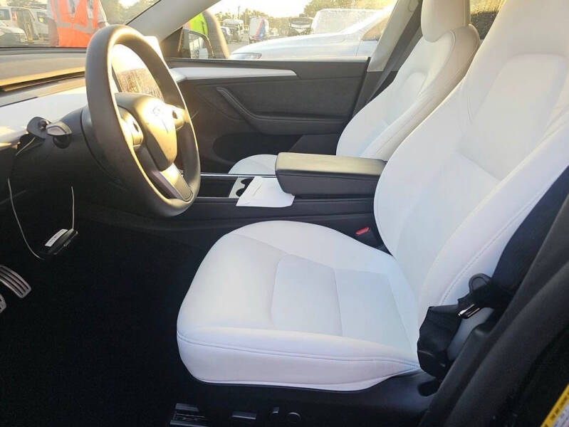 2025 Tesla Model Y Performance