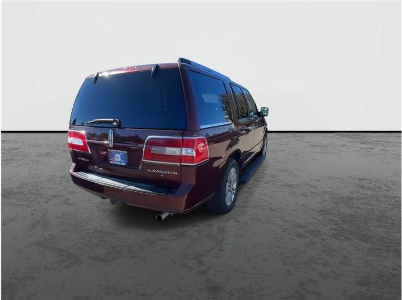 2011 Lincoln Navigator