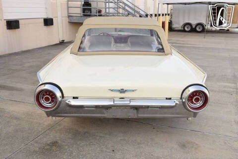 1963 Ford Thunderbird
