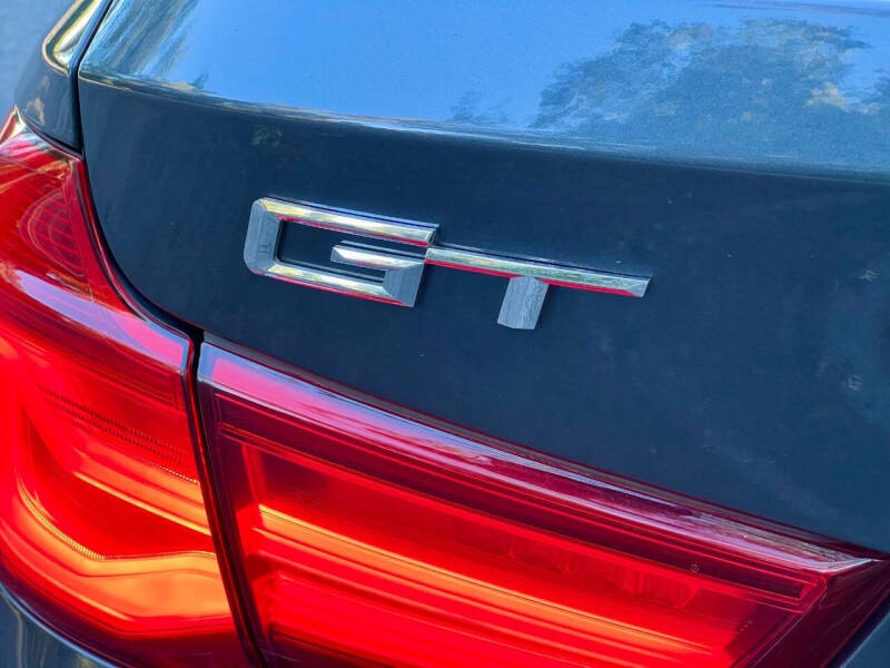 2017 BMW 3 Series 330i xDrive Gran Turismo