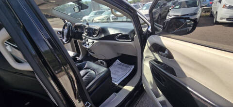 2017 Chrysler Pacifica Touring Plus
