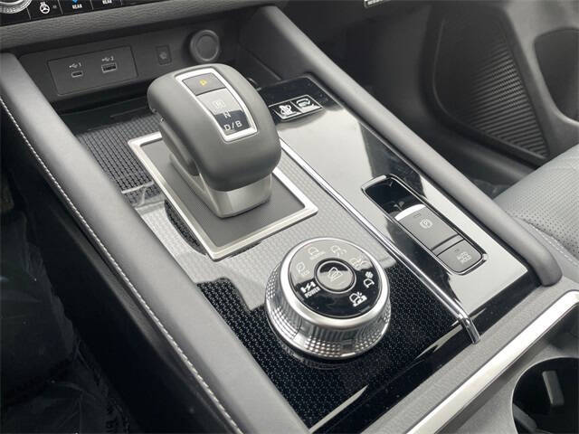 2025 Mitsubishi Outlander PHEV SEL Black Edition