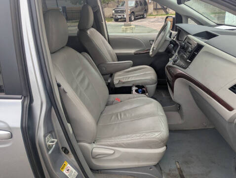 2011 Toyota Sienna XLE 8-Passenger