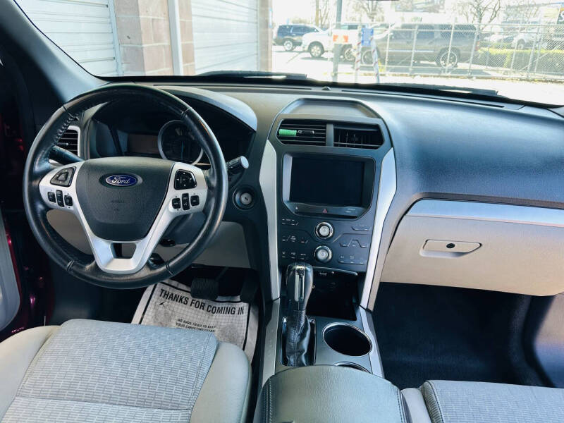 2011 Ford Explorer XLT