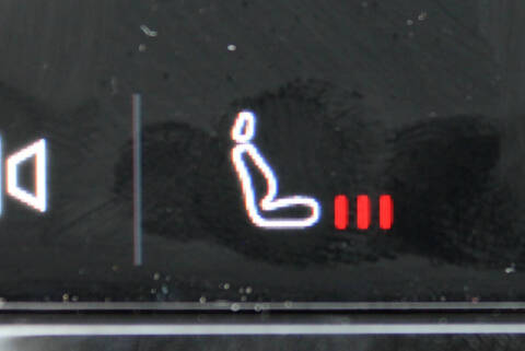 2024 Volvo XC60 B5 Core Dark Theme