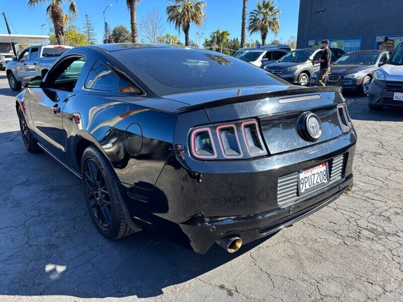 2014 Ford Mustang V6