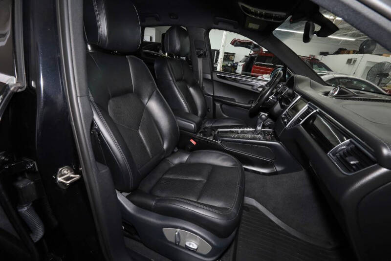 2015 Porsche Macan S