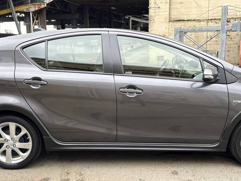 2018 Toyota Prius c Four