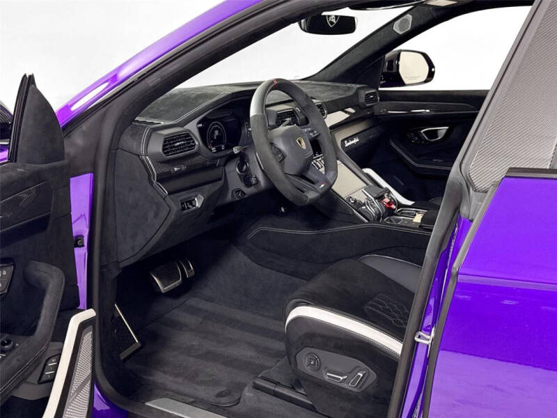 2024 Lamborghini Urus Performante