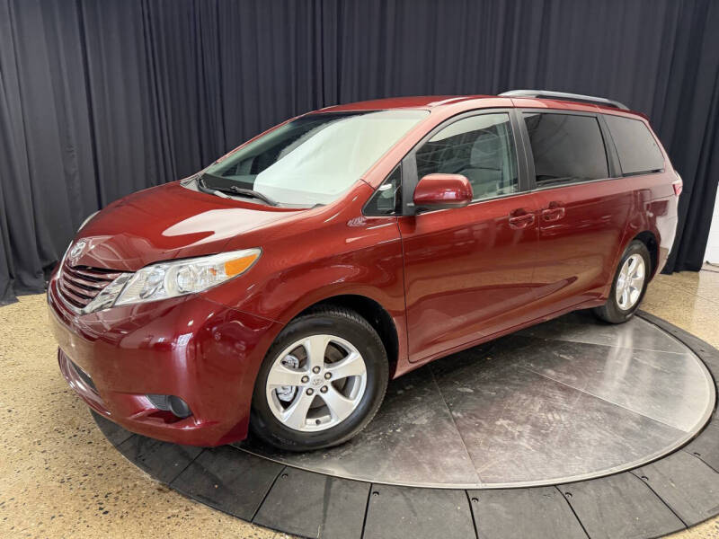 2017 Toyota Sienna LE 8-Passenger