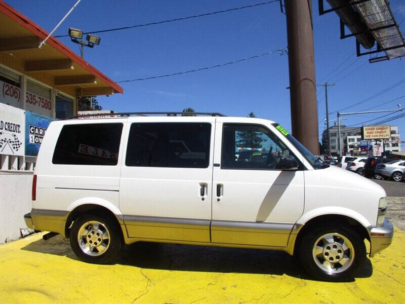 2003 Chevrolet Astro LT