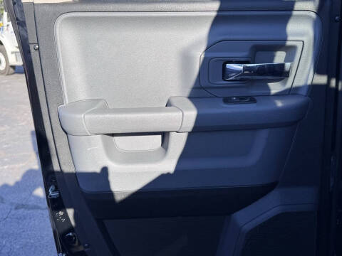 2024 RAM 1500 Classic SLT