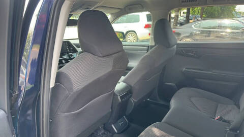2021 Toyota Highlander LE