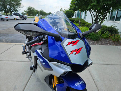 2015 Yamaha YZF-R1