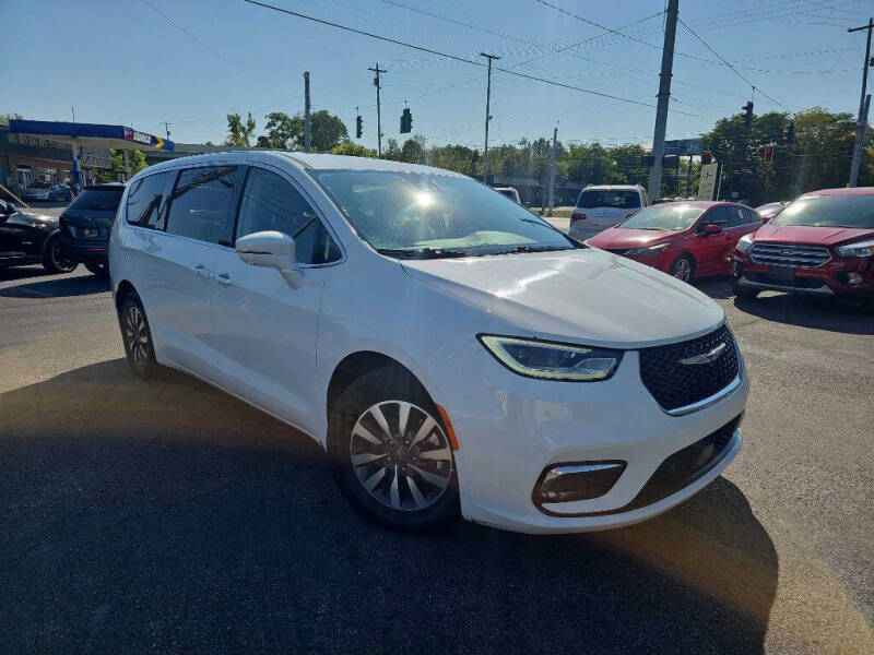 2022 Chrysler Pacifica Hybrid Touring L