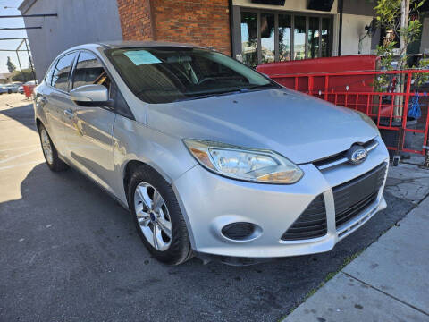 2013 Ford Focus for sale at EV MOTORS in Pico Rivera CA