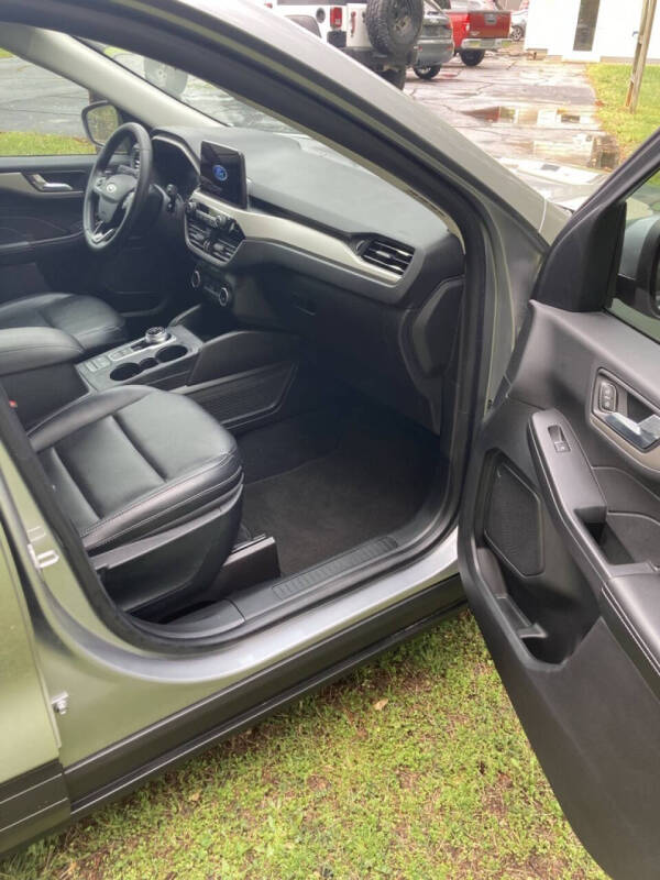 2021 Ford Escape SEL