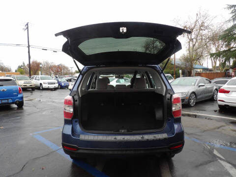 2014 Subaru Forester 2.5i