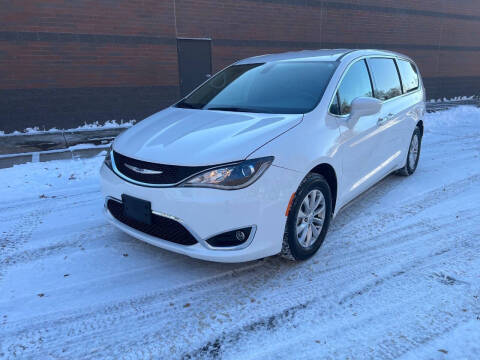 2019 Chrysler Pacifica Touring Plus