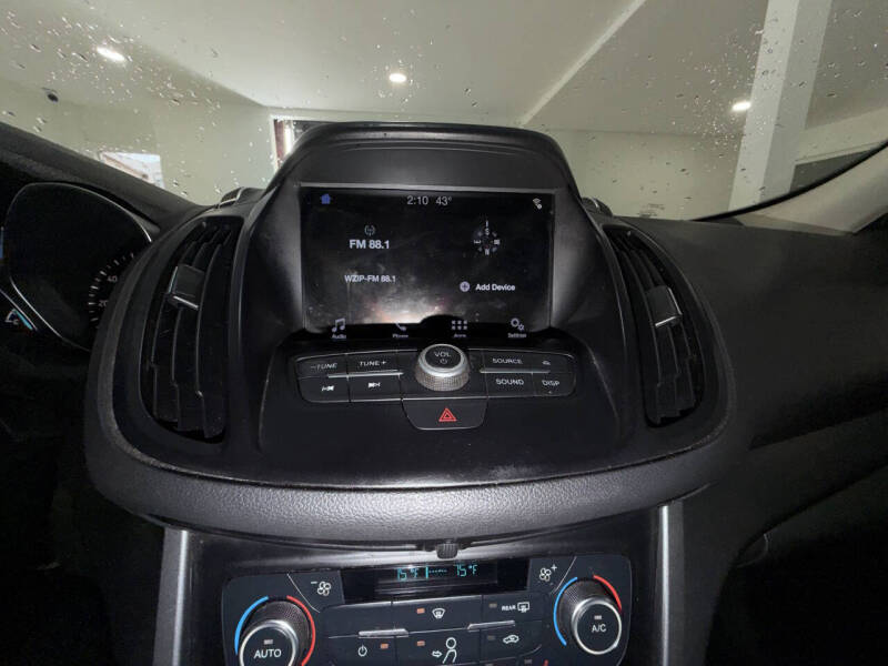 2017 Ford Escape SE